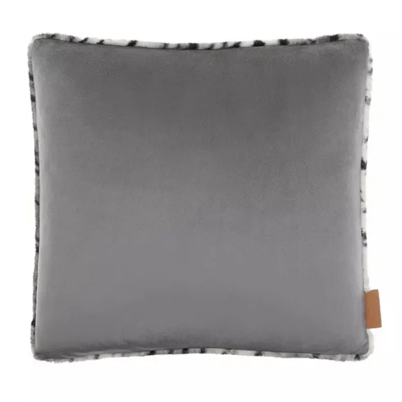 Set Of 2 Koolaburra by UGG Animal Print Faux Fur Throw Pillows. New W/ Tags. - Picture 3 of 7